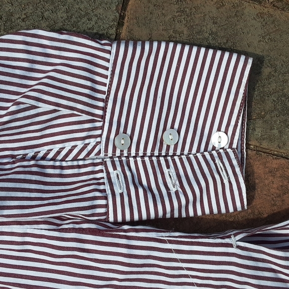 🦋🏵️🦋J. Jill Button Down Top - Picture 6 of 7